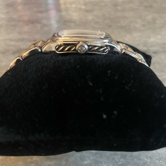 David Yurman 25mm Mother of Pearl Watch with Diamonds - Picture 2 of 8